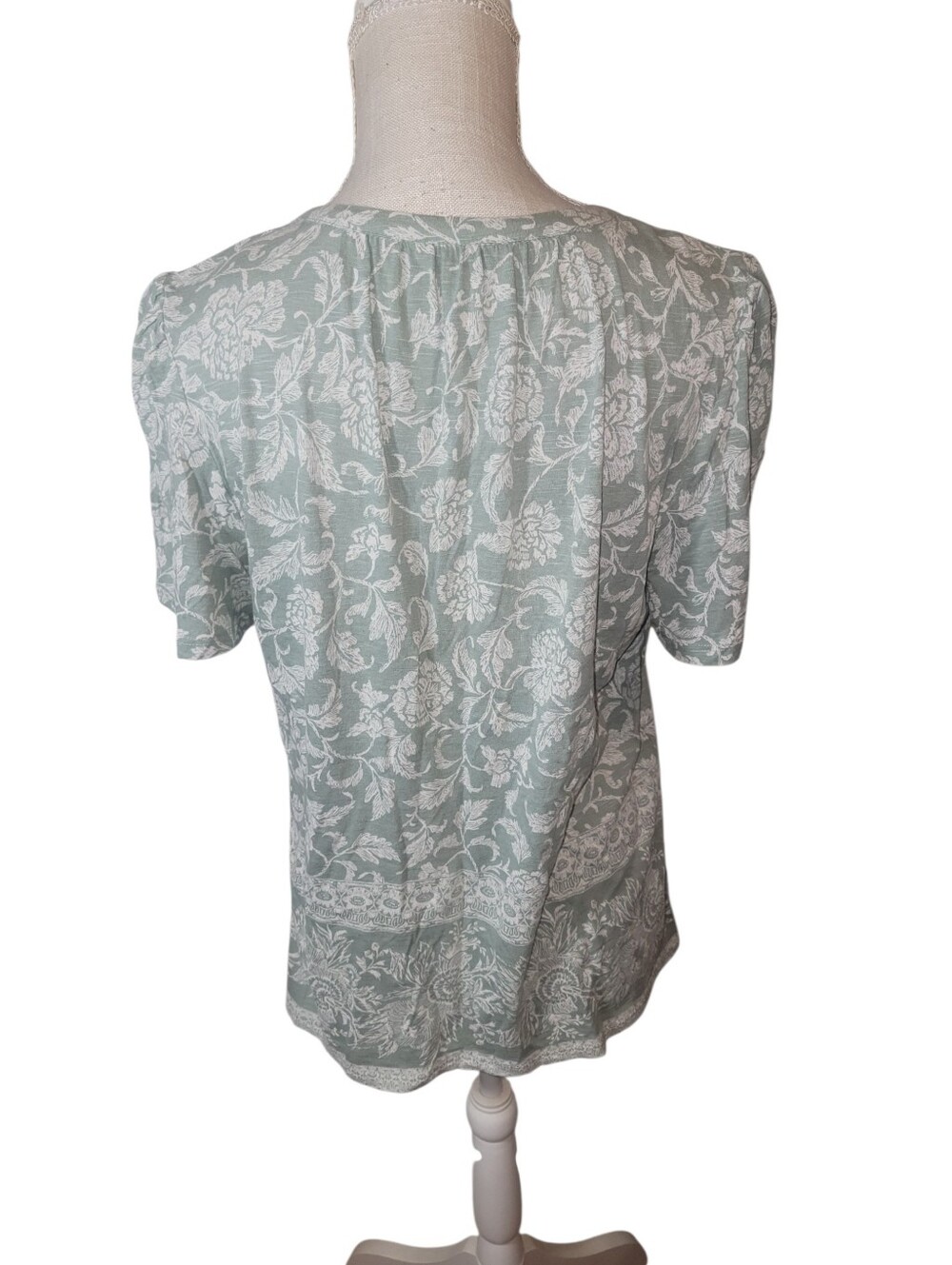 Lucky Brand Light Green.White Boho V-Neck Tie Short Sleeve Blouse Size Medium - Picture 2 of 4